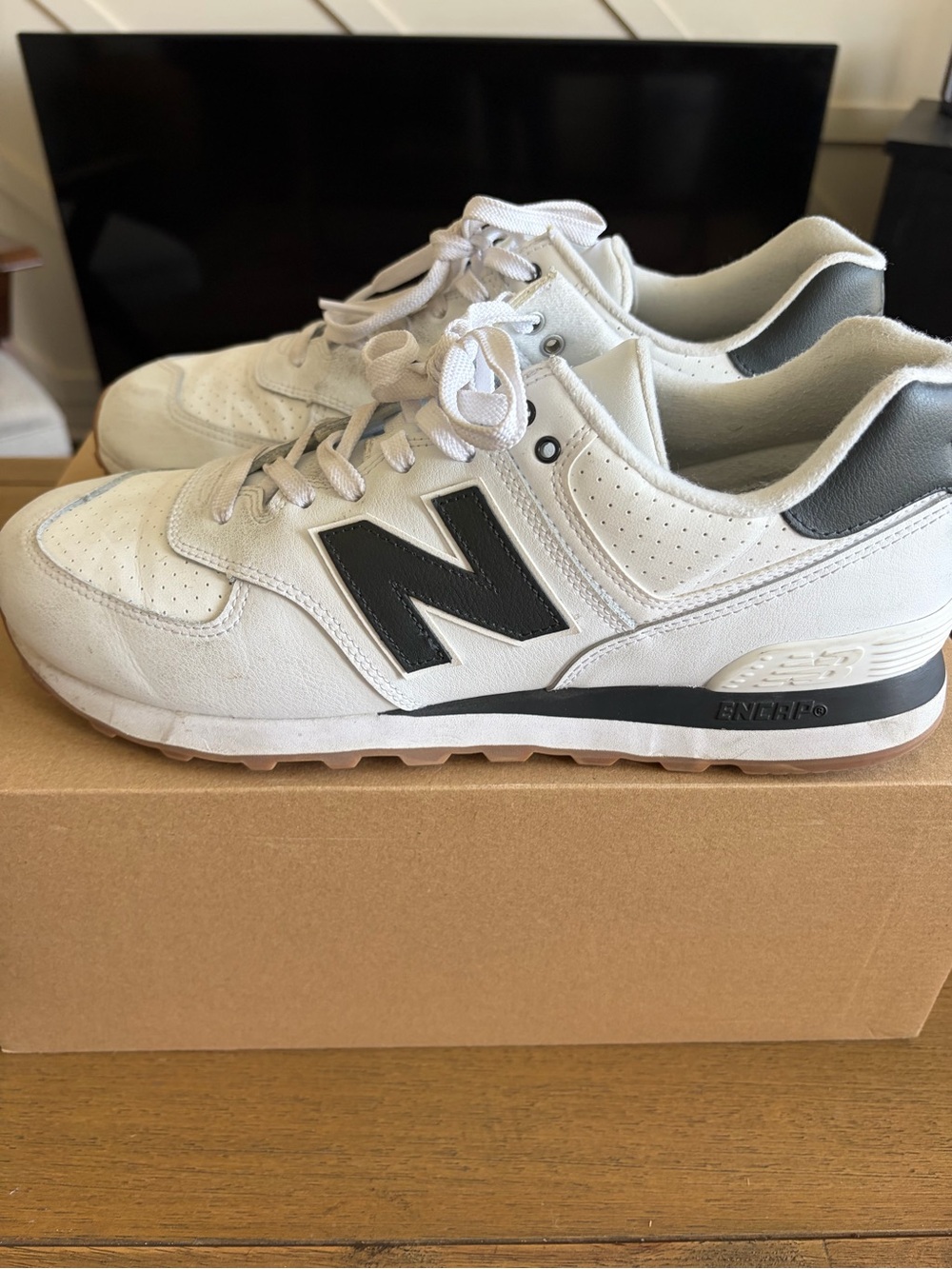 New Balance White & Black Classic 574 Style Sneakers size 12